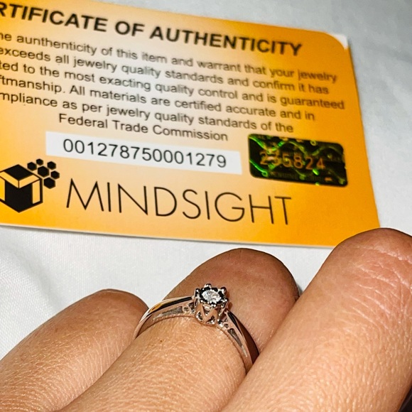 REAL DIAMOND SOLITAIRE BRIDAL ENGAGEMENT RING 1/20 - Picture 3 of 7